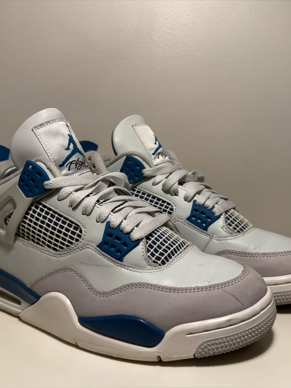 Air Jordan 4 Retro 2024 Military Blue Men’s 9 Athletic White Grey Causal Logo